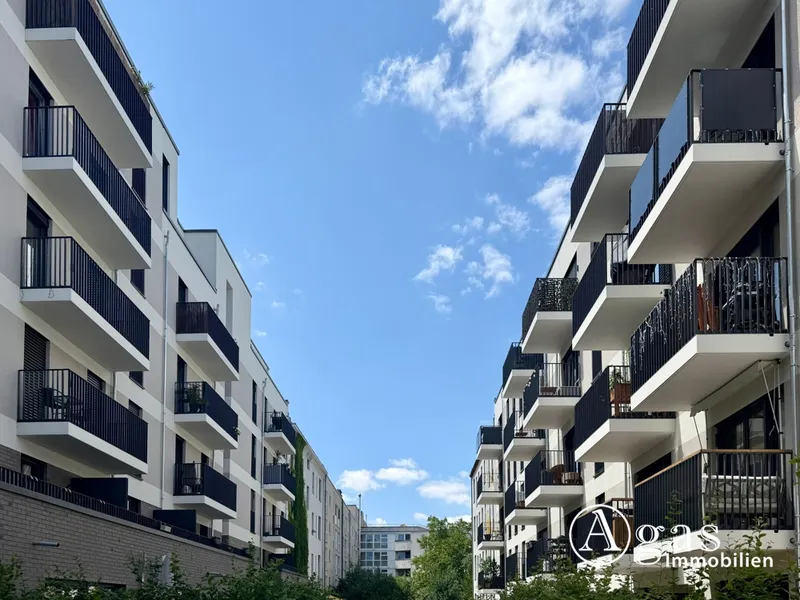 Attraktive 2-Zi.-Neubauwohnung mit Balkon und Aufzug — photo 1